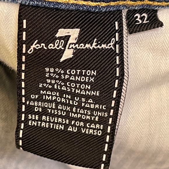 7 for all Mankind | Mid Rise Med Wash Frayed Ankle Cropped Boot Capri Jeans - Picture 9 of 12